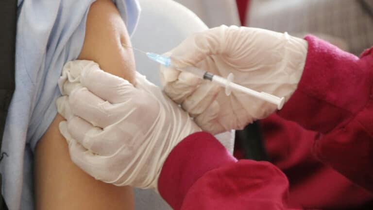 Детей перестанут принимать в больницы Астаны, но не всех