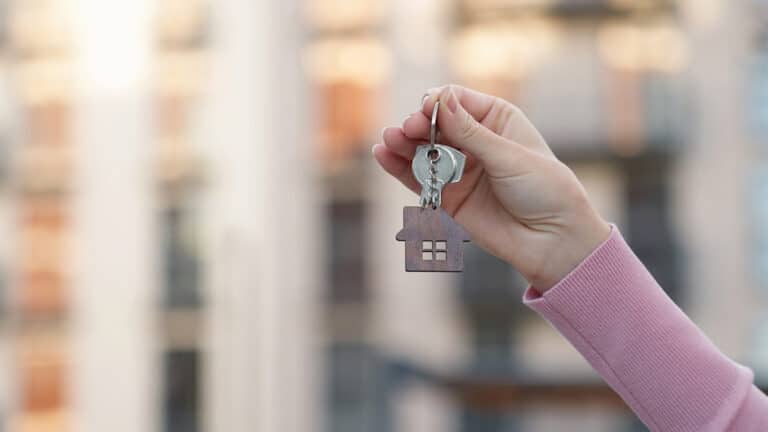 Застройщик Orda Town ответил оставшимся без квартир казахстанцам