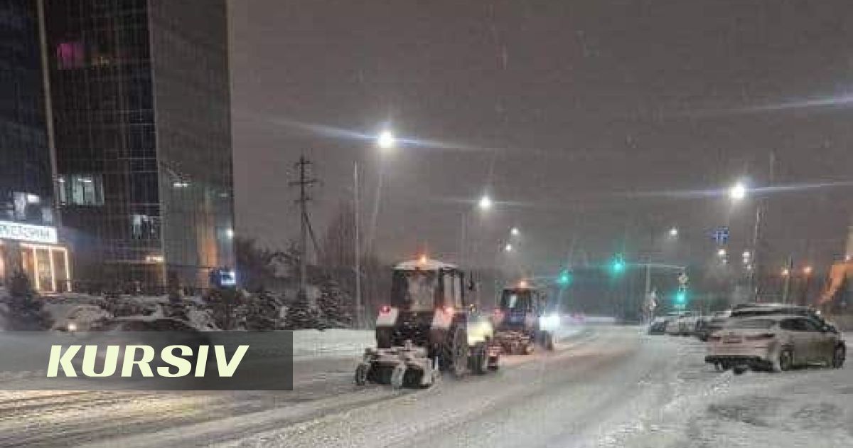 Пока город спит: ночная битва астанинских дорожников со снегом продолжается
