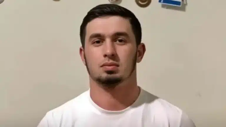 Жоғарғы сот шешен белсендісі Мансур Мовлаевты экстрадициялауды тоқтатты