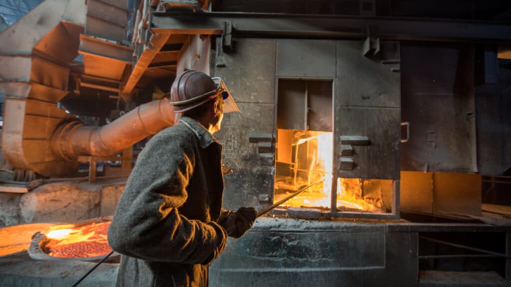 Chevron даст $24 млн компании предпринимателя Сергея Кана на ферросплавный завод в Экибастузе/shutterstock, бильд-редактор: Адэлина Мамедова