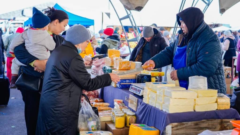 Жителям и гостям Астаны предложат на выставке недорогое мясо, овощи и фрукты/gov.kz, бильд-редактор: Дастан Шанай
