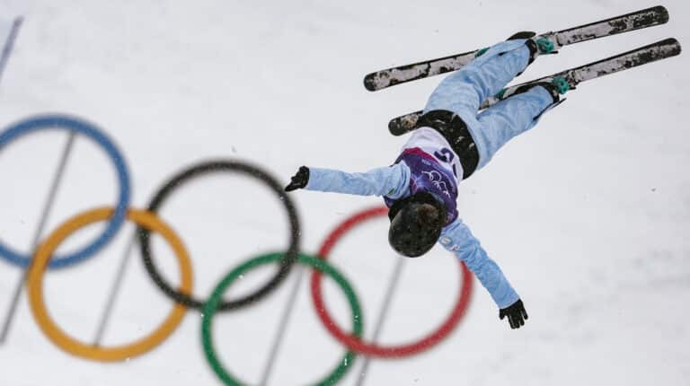 Аяна Жолдас заняла 21-е место в акробатическом фристайле на ОИ-2026