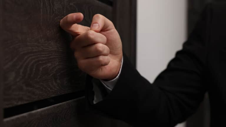 Коллекторы стали «обслуживающим персоналом» банков