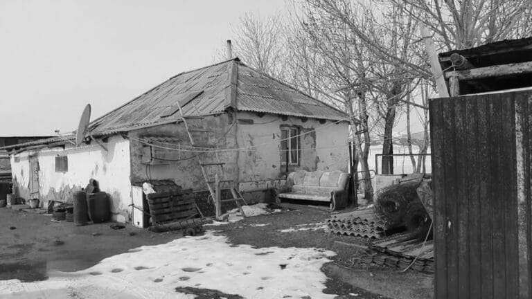 Целая семья найдена мертвыми в Алматинской области