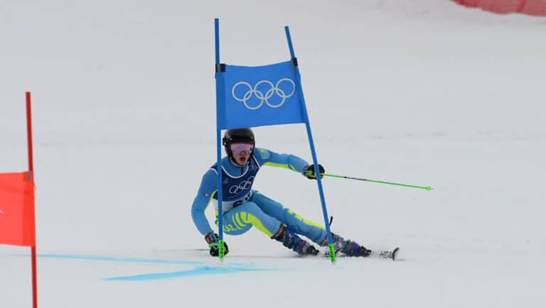 Ростислав Хохлов не финишировал на трассе слалома на ОИ-2026