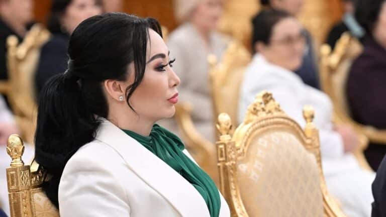 Қарақат Әбілдина әкесінің асын «дискотекаға» теңегендерге жауап берді