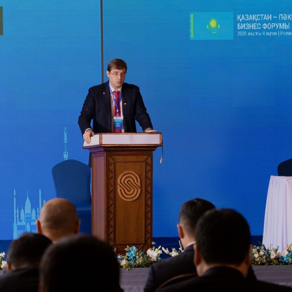 Тимур Турлов призвал не лениться читать законы и поддержал проект Конституции