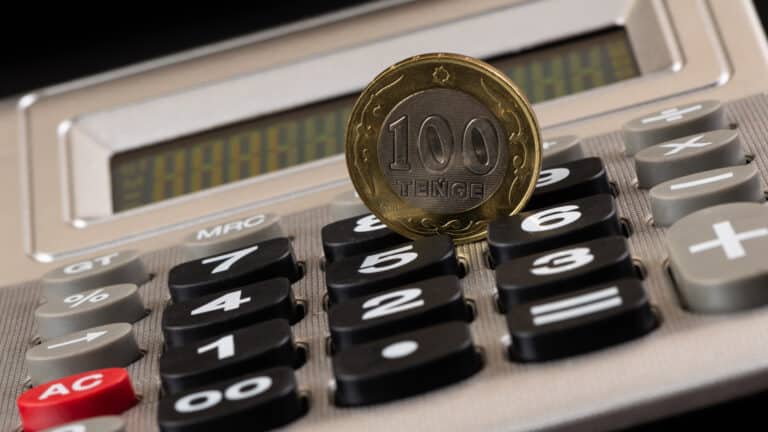 Когда доллар снова будет стоить 550 тенге, рассказали аналитики