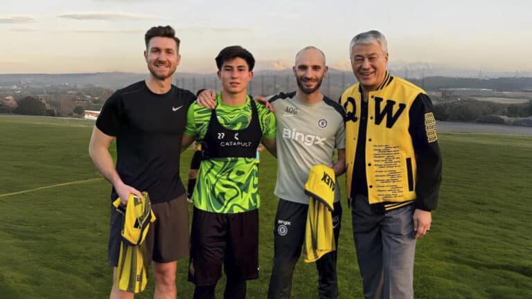 Тренеры из лондонского «Челси» приехали к Дастану Сатпаеву в Алматы