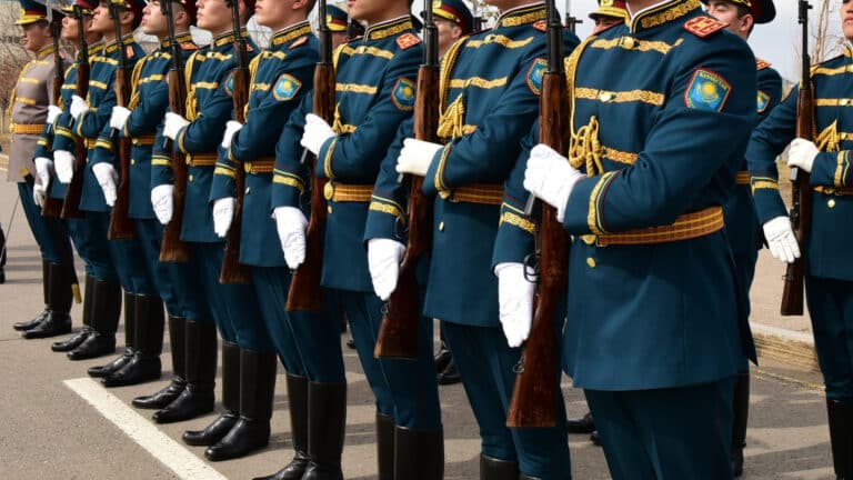 Нацгвардейцы устроили погоню за наркоторговцами в Астане