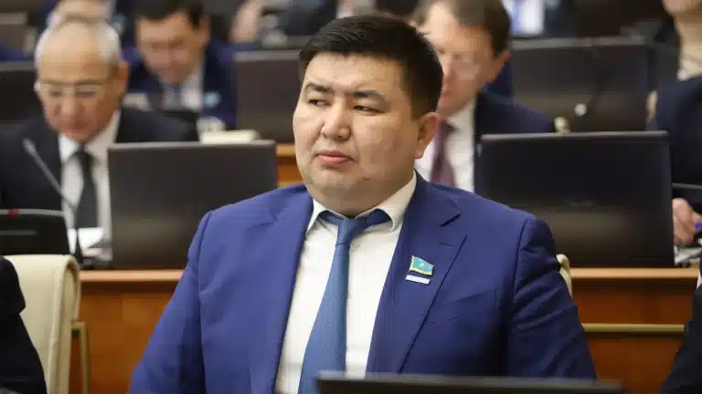 Елнұр Бейсенбаев президент әкімшілігінде жаңа қызметке тағайындалды