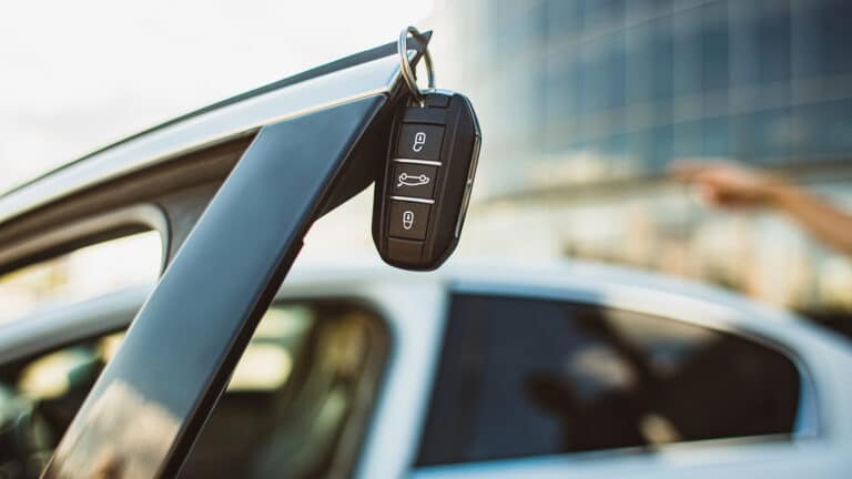 Названы 5 самых нужных подарков для автомобилиста на 23 февраля