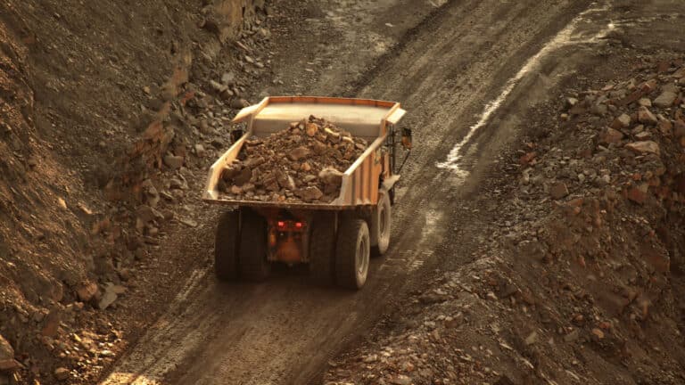 Недра на миллиарды тенге незаконно вывезли из Казахстана