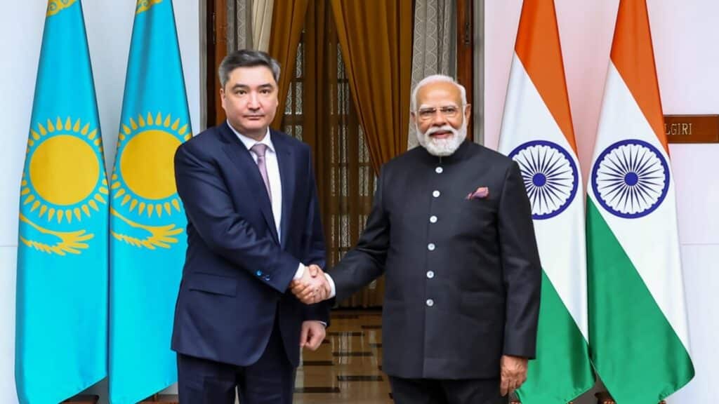 Бектеновпен кездескен Үндістан премьері Моди қазақша жазып, жаңа тренд бастады