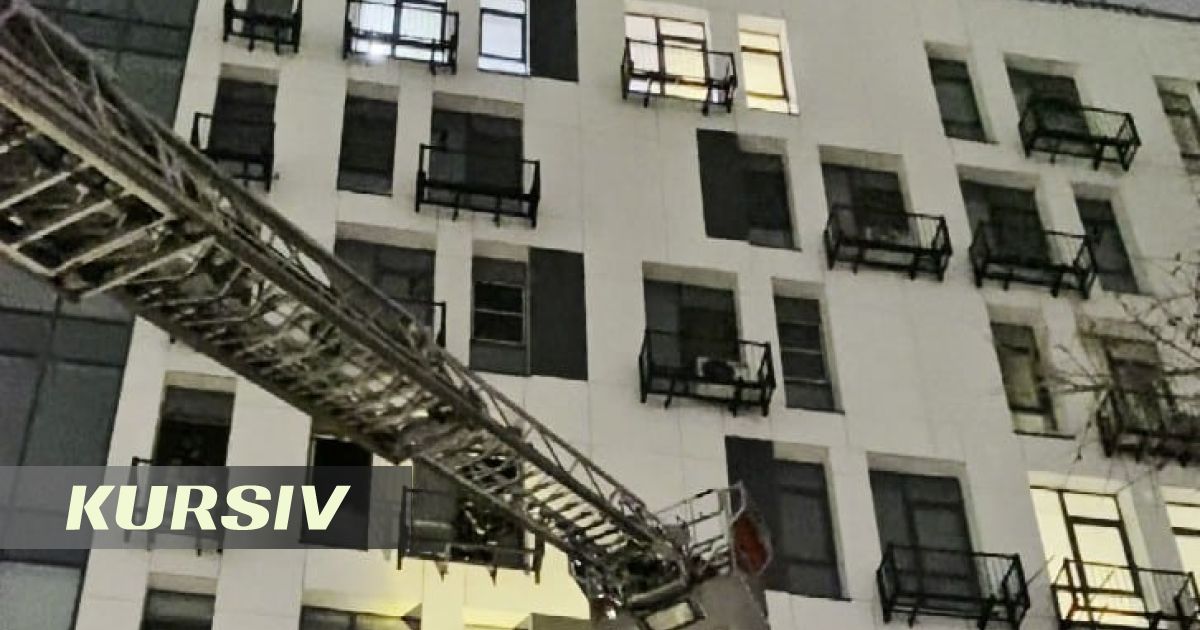 Пламя со второго по четвертый этаж: пожарные спасли ЖК в Астане