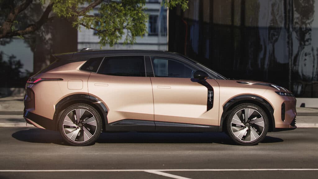 Гибридный кроссовер Lynk & Co 08 будут продавать в Казахстане