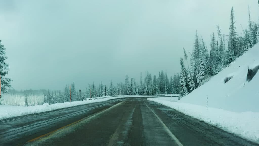 «КазАвтоЖол» открыл трассы в четырех областях Казахстана