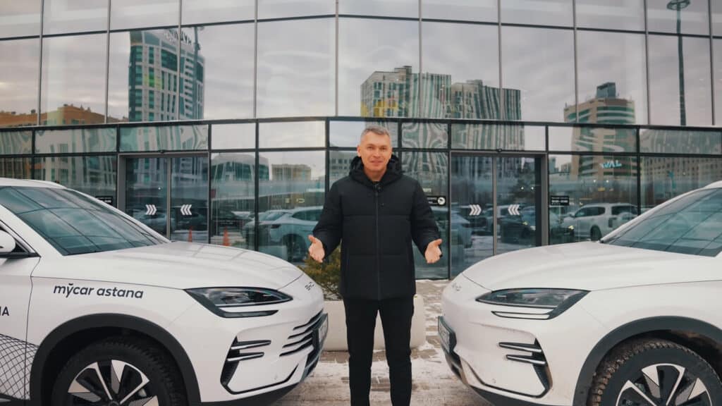 Сравнили гибрид и электрокар BYD Song Plus в -30 на трассах Казахстана