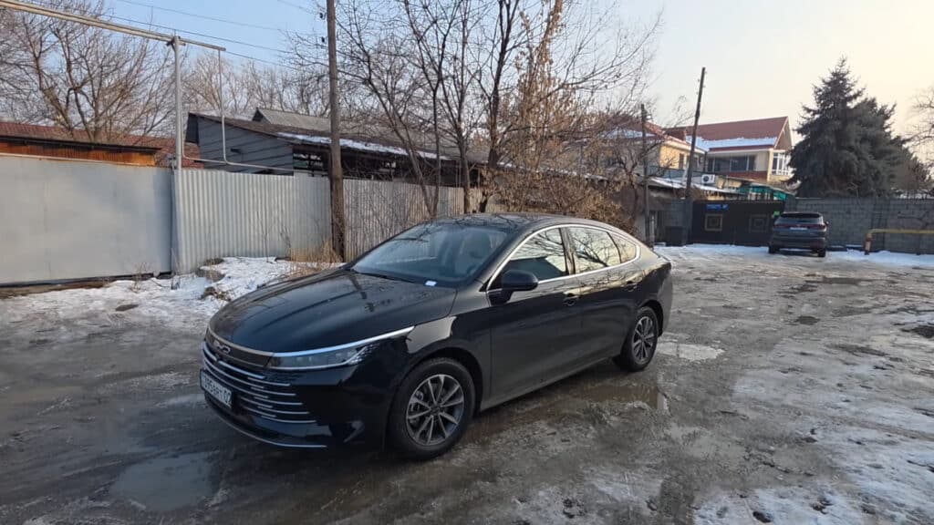 Водитель оценил BYD Destroyer 05 для работы в такси Алматы