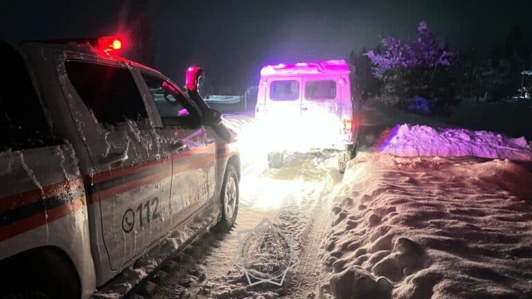 МЧС РК за 10 дней спасло 145 человек из снежных заносов