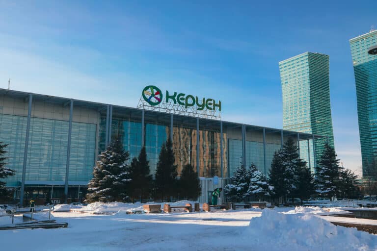 Қазақстанда зауыттардан гөрі сауда орталықтары көп салынады