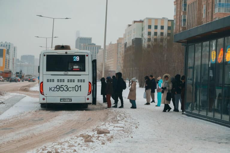 Астаналық оқушылар түстен кейін де қашықтан оқитын болды