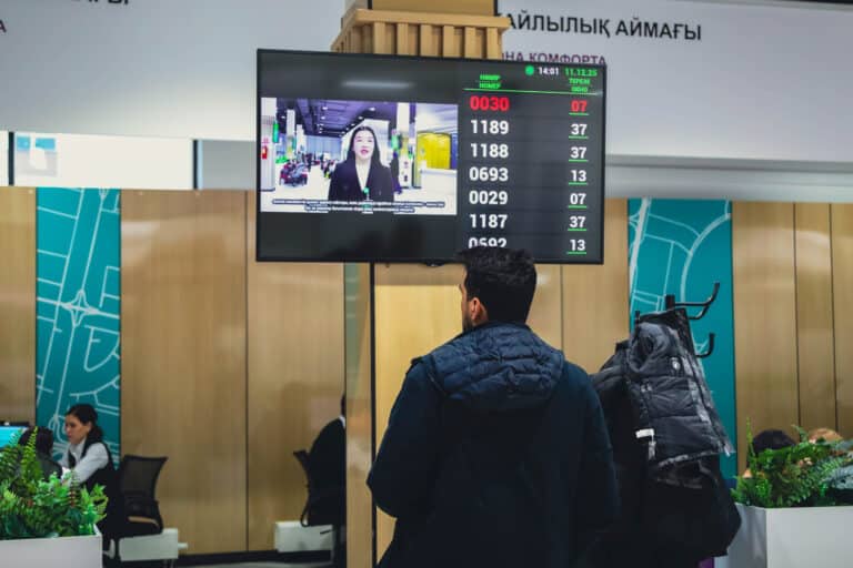 Енді ХҚКО-лардан дайын құжаттарды кез келген уақытта алуға болады