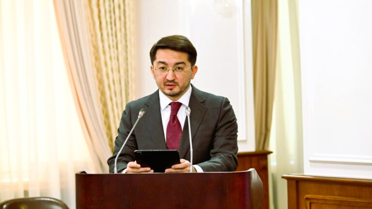 Тоқаев министр Мәдиевті сұрақтың астына алды