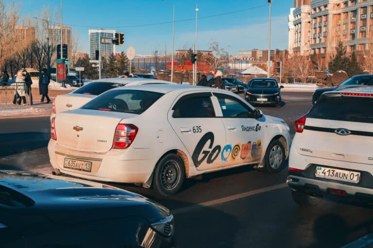 Елдегі такси компаниялары қанша табыс тауып отыр