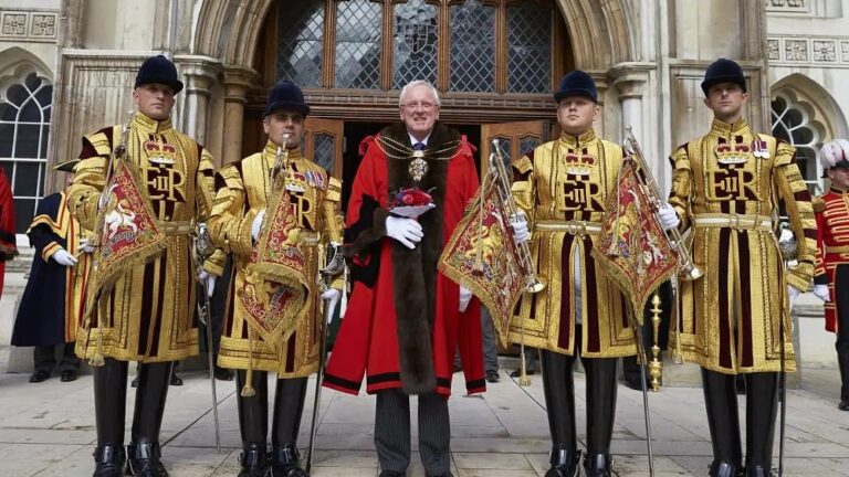 Ханзада Эндрю Royal Lodge резиденциясынан көшіп кетті