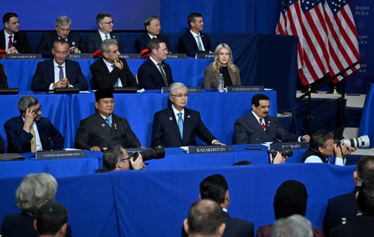 Токаев участвует в инаугурационном заседании Совета мира в Вашингтоне