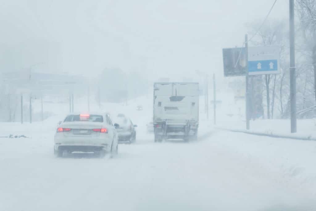 «Ауа сапасы орташа»: әкімдік Өскемен тұрғындарының шағымына жауап берді