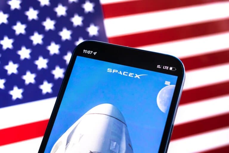 Главное к утру: подготовка IPO SpaceX, обвал бигтеха, так ли хорош агент Claude