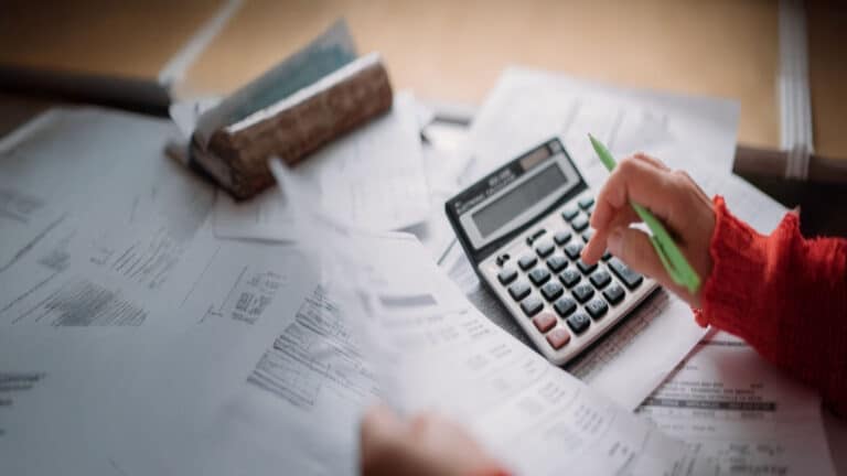 Қазақстандағы ең бай адамға тиесілі компания Алматы тұрғындарының құқығын бұзған