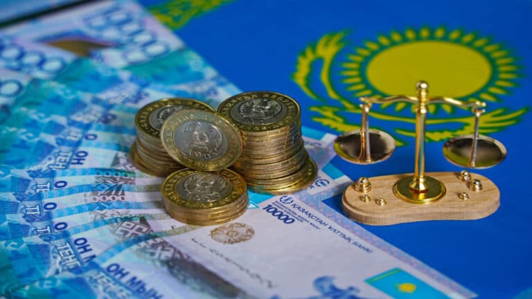 Теңгенің мәртебесін Конституцияда бекіту ұсынылды