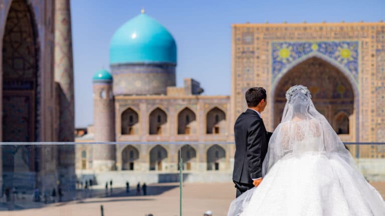 Алдымен оқу, мансап, баспана: Қазақстанда неке саны азайды