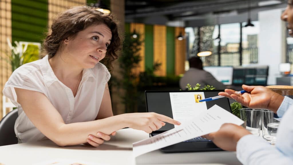 Қазақстанда қызметкерлермен азаматтық құқықтық сипаттағы шарт жасауға тыйым салынбақ