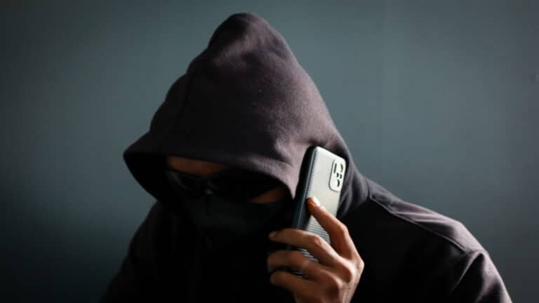 Қазақстанда қылмыстық топ құрған екі шетел азаматына іздеу жарияланды