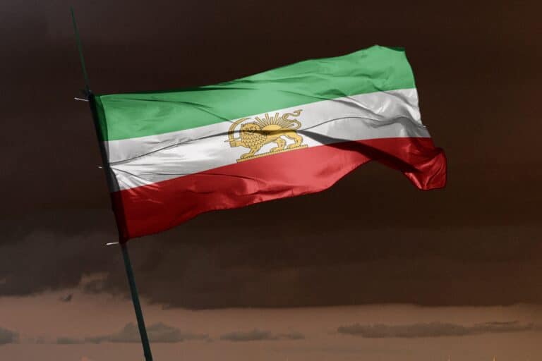 МИД РК рекомендовал казахстанцам покинуть Иран