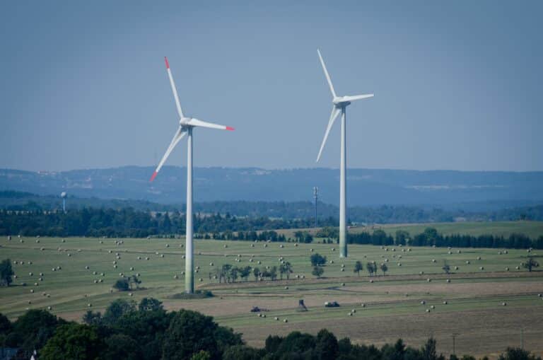 Қазақстанның үш облысында жел және күн электрстансалары салынады