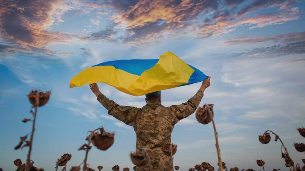 Британия Украинаға әскер жіберуге дайын