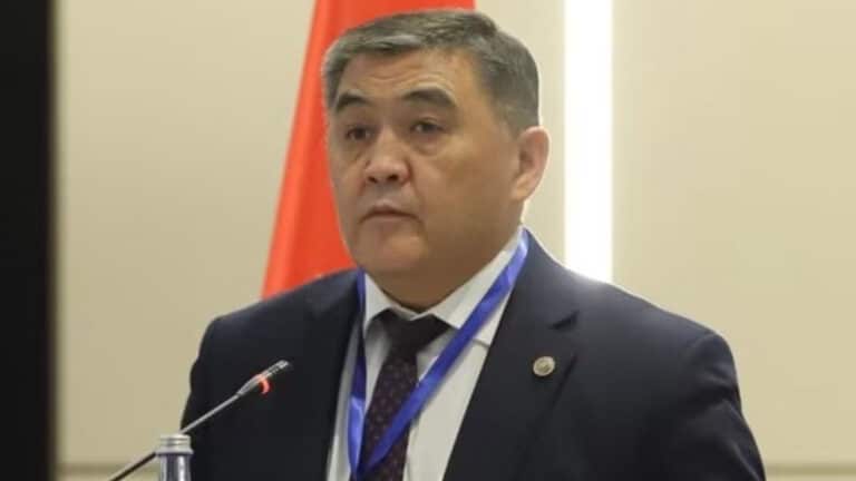 Қырғызстандағы «екінші адам» саналатын Тәшиев отставкаға кетті