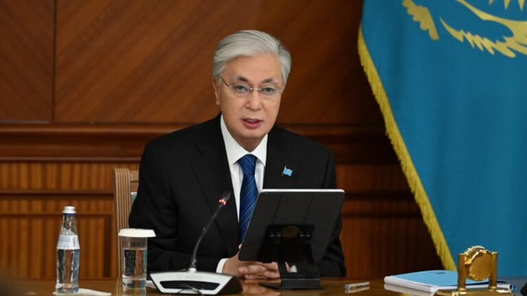 Тоқаев қару иелеріне қойылатын талаптарды күшейтетін заңға қол қойды