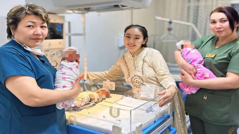 Алматыда үшем дүниеге келді