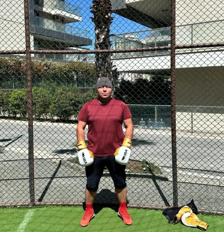 «Басыма тапанша тақады»: Олимпиада жүлдегеріне Түркияда қастандық жасалды