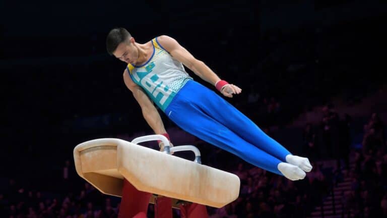 Казахстанский гимнаст Нариман Курбанов завоевал бронзу этапа Кубка мира в Германии