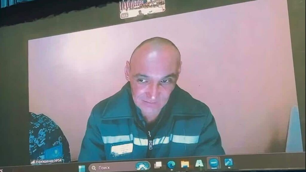 Мұрат Әбділдә оқушыларға түрмеден видео үндеу жолдады