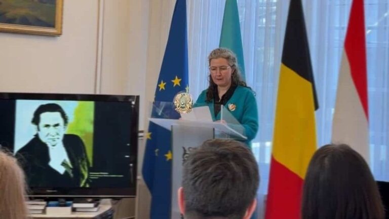 Бельгиялықтар Мұқағали Мақатаевтың өлеңдерін оқыды (видео)