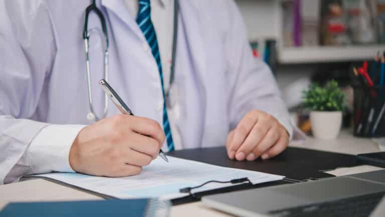 В системе DamuMed нашли тысячи фиктивных записей о лечении в стоматологии